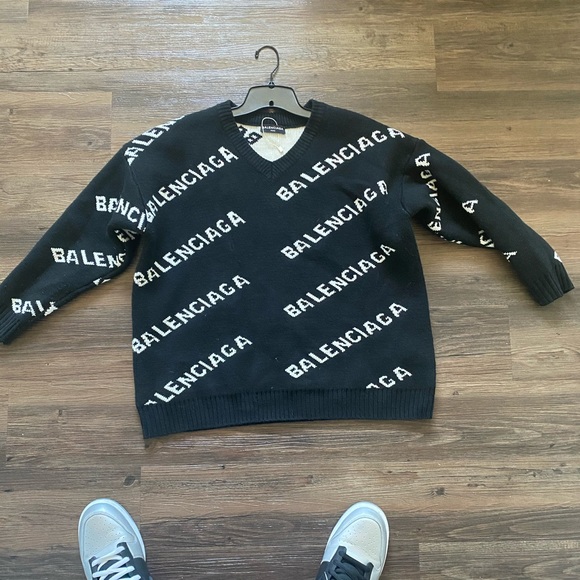 Balenciaga V-neck logo jumper